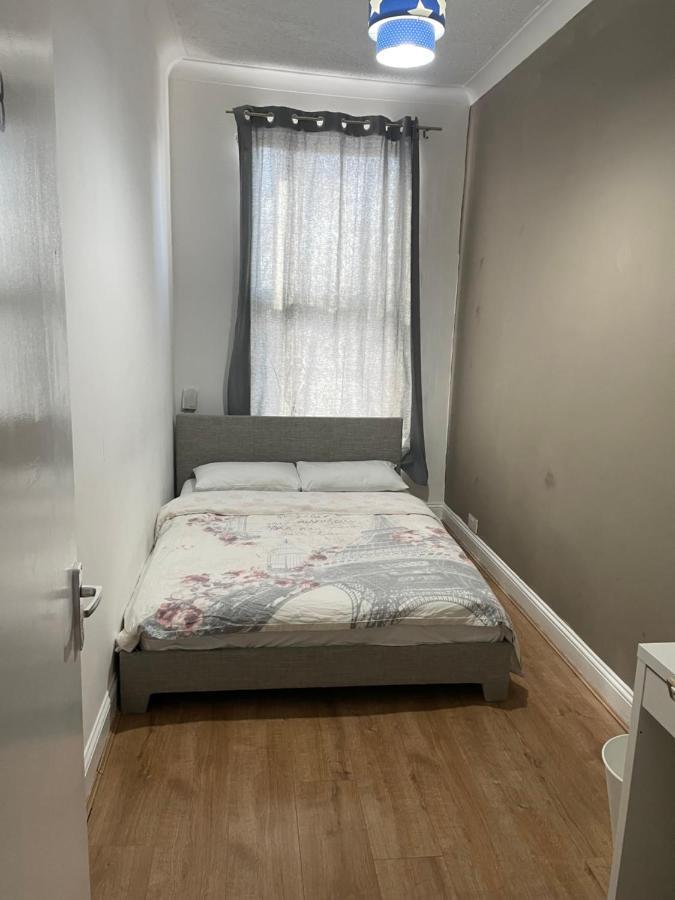 03 Bedroom Apartment-Self Check In Лондон Екстер'єр фото