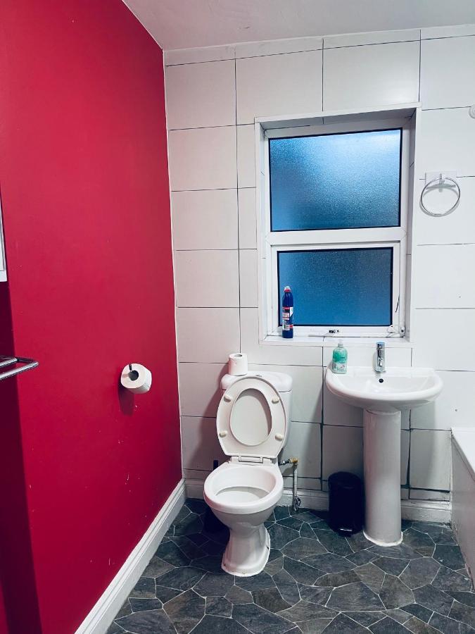 03 Bedroom Apartment-Self Check In Лондон Екстер'єр фото